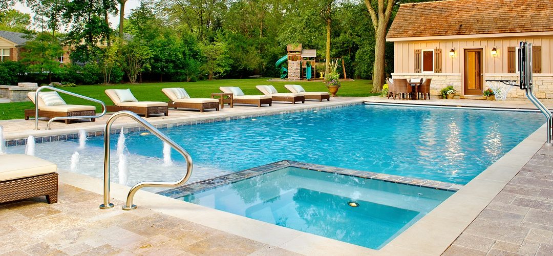 20 Things To Keep in Mind When Hiring a Pool Cleaning Service