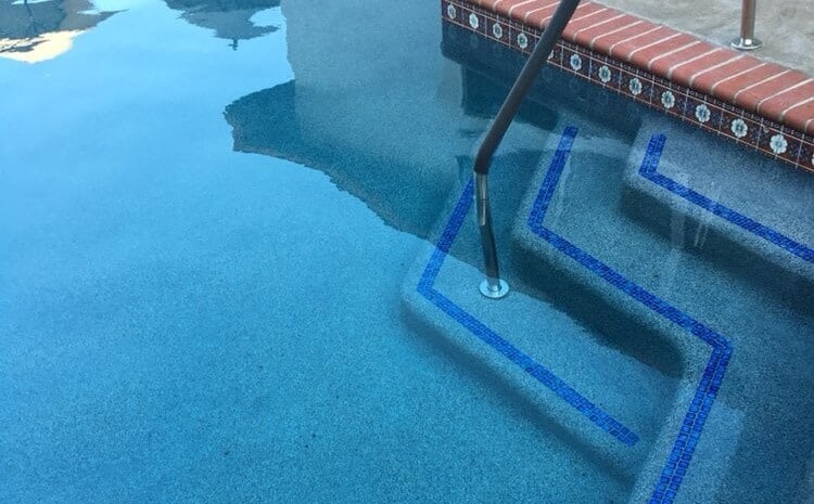 Look for a Pool Contractor who Offers Warranty